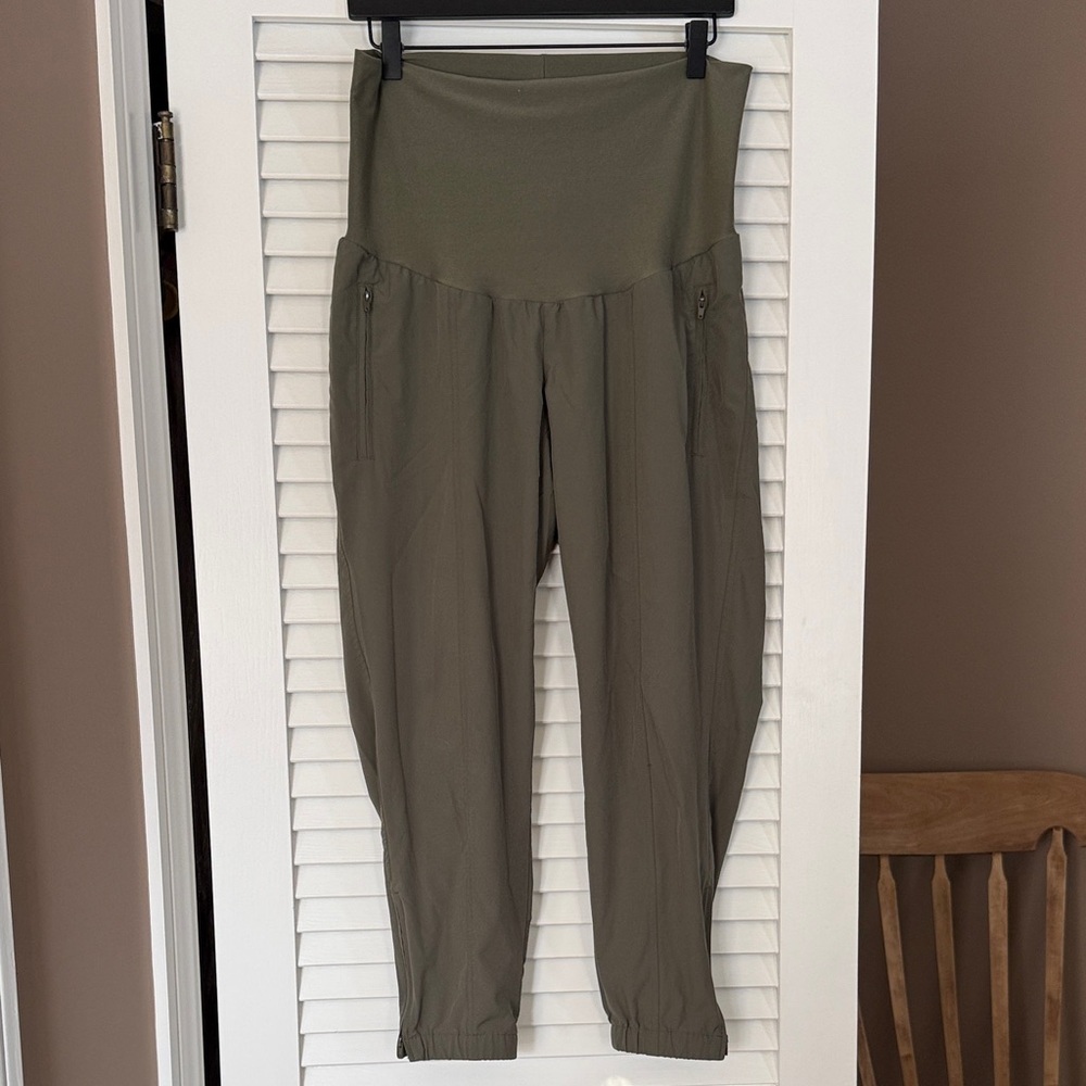 Old Navy Maternity Olive High Rise Joggers Size Medium Comfy Casual